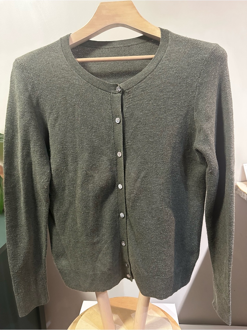 A New Day Olive Green Button Front Cotton Cardigan Sweater Women’s Medium